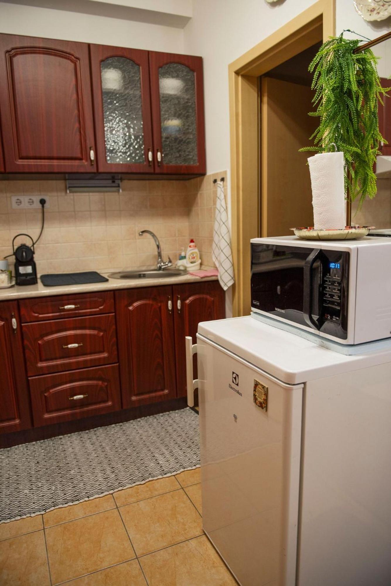 Inci Apartman Pécs Buitenkant foto